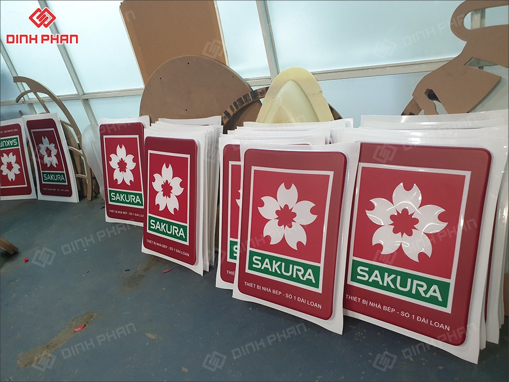 Hộp đèn Sakura hút nổi mica tại Buôn Ma Thuột