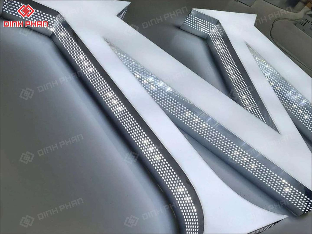 Chữ inox đục lỗ gắn LED tại Đắk Lắk