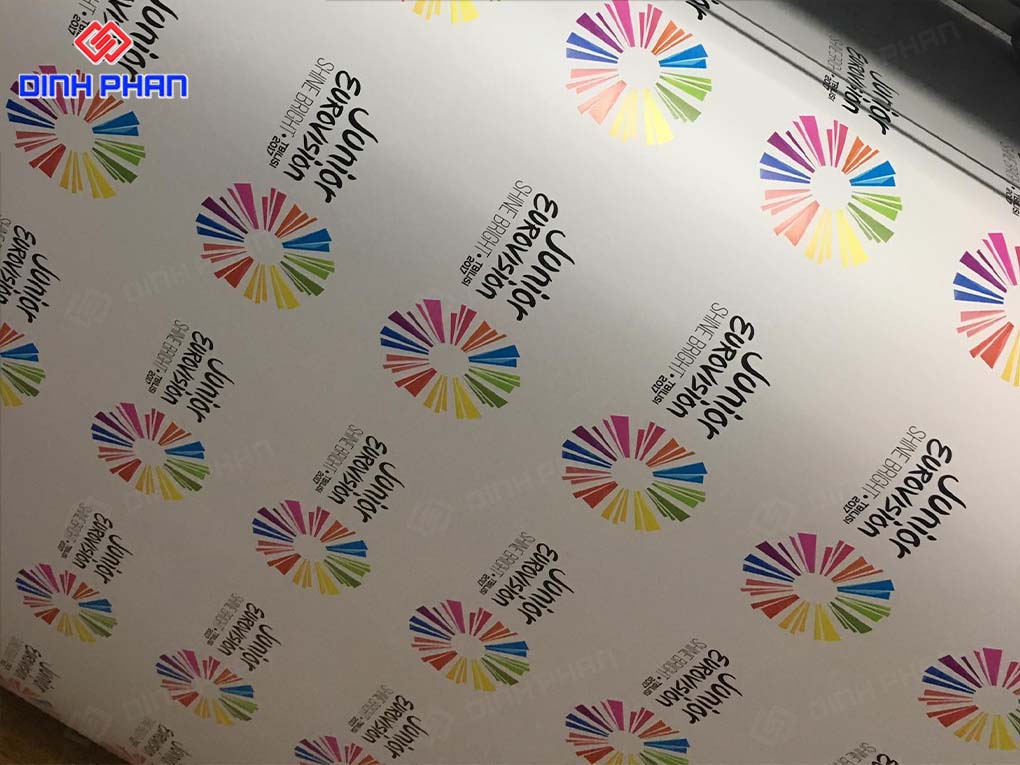 In logo decal sữa