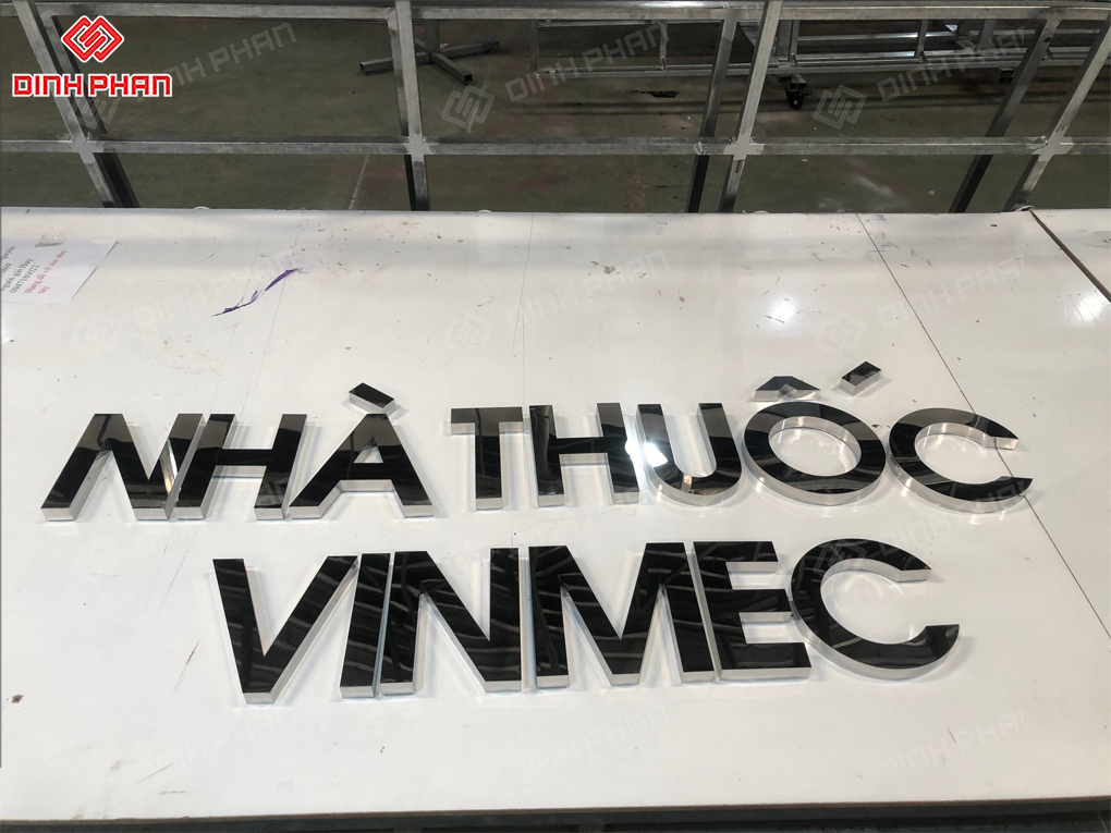 Bảng hiệu inox nhà thuốc Vinmec tại Buôn Ma Thuột