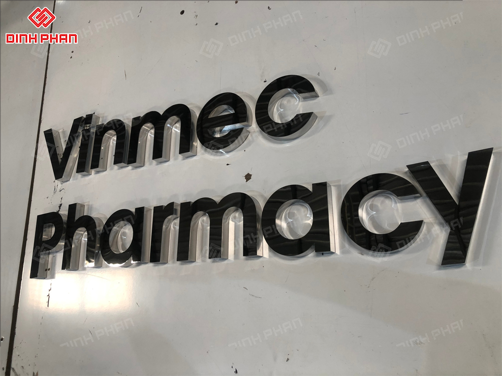 Bảng hiệu inox nhà thuốc Vinmec tại Buôn Ma Thuột