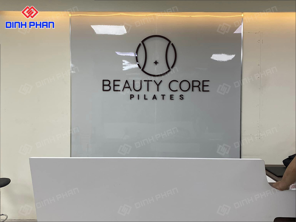 Bảng hiệu spa tại Buôn Ma Thuột