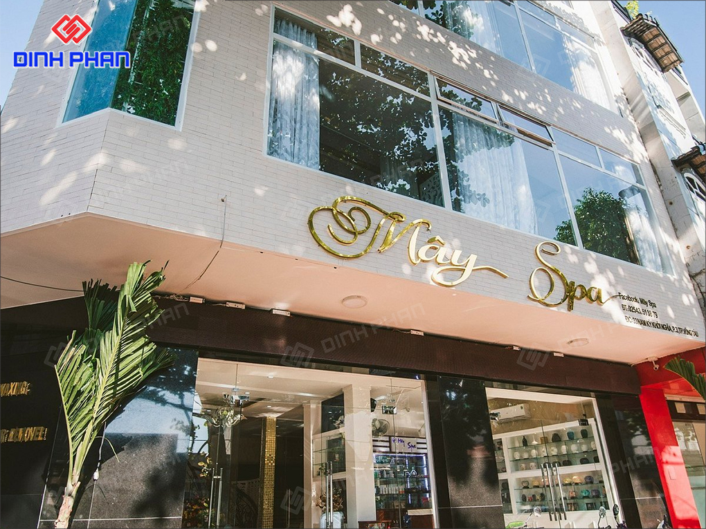 Bảng hiệu spa tại Buôn Ma Thuột