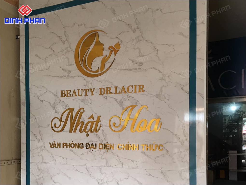 Bảng hiệu spa tại Buôn Ma Thuột