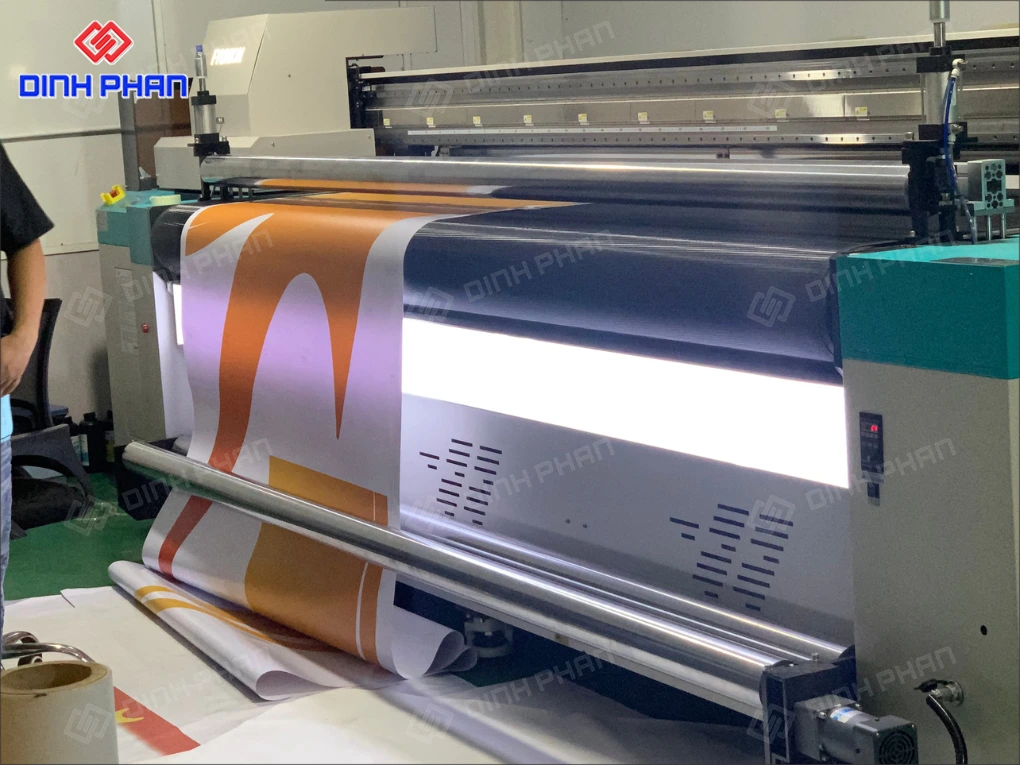 Địa chỉ dịch vụ in UV cuộn Buôn Ma Thuột giá rẻ dịch vụ in uv cuộn buôn ma thuột
