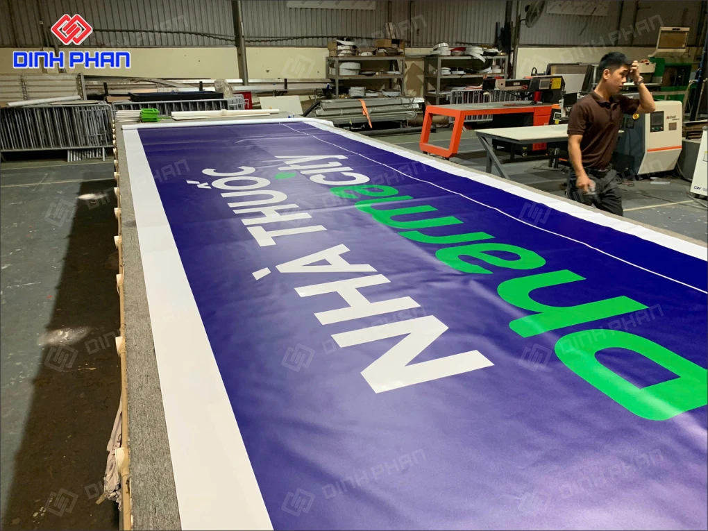 Địa chỉ dịch vụ in UV cuộn Buôn Ma Thuột giá rẻ dịch vụ in uv cuộn buôn ma thuột