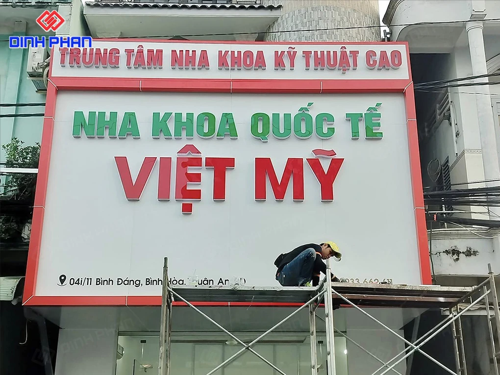 Làm bảng hiệu BMT