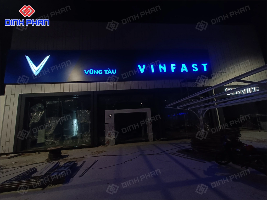 Làm bảng hiệu BMT