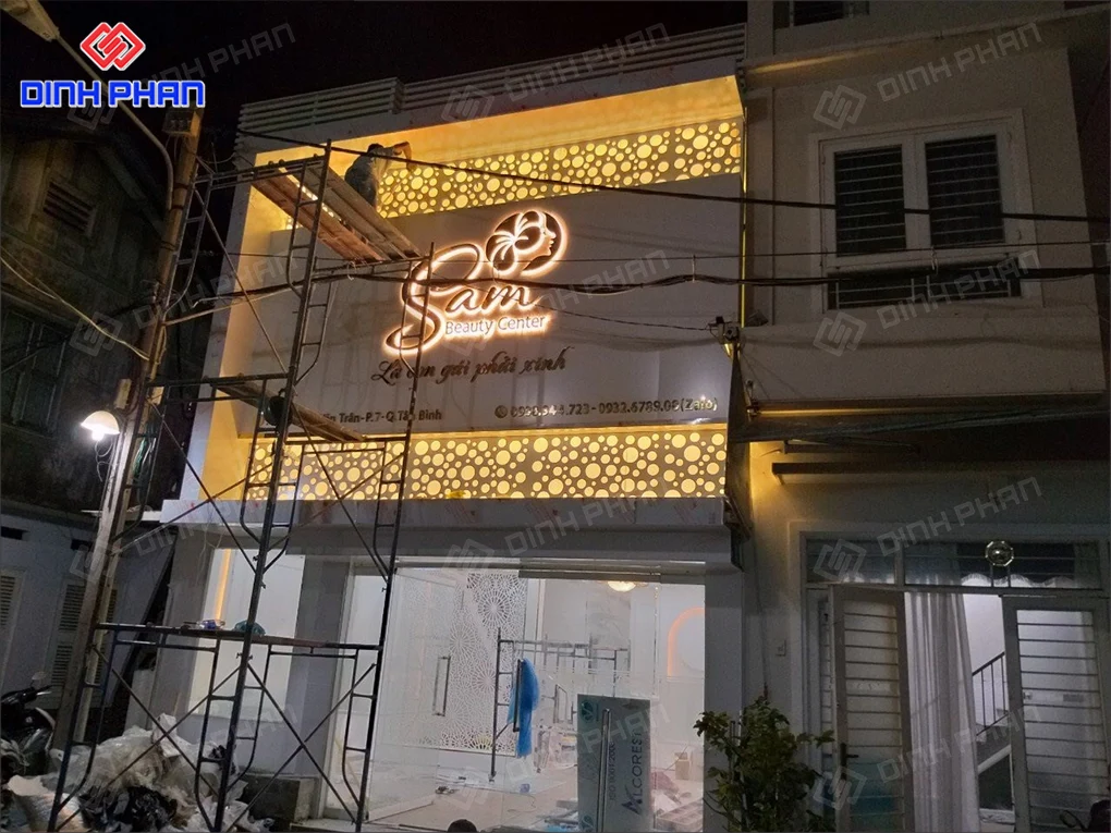 Biển vẫy spa BMT