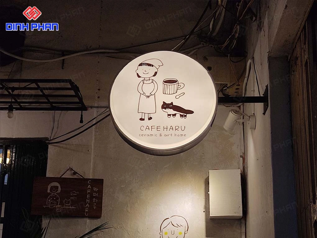 Làm bảng hiệu hộp đèn BMT