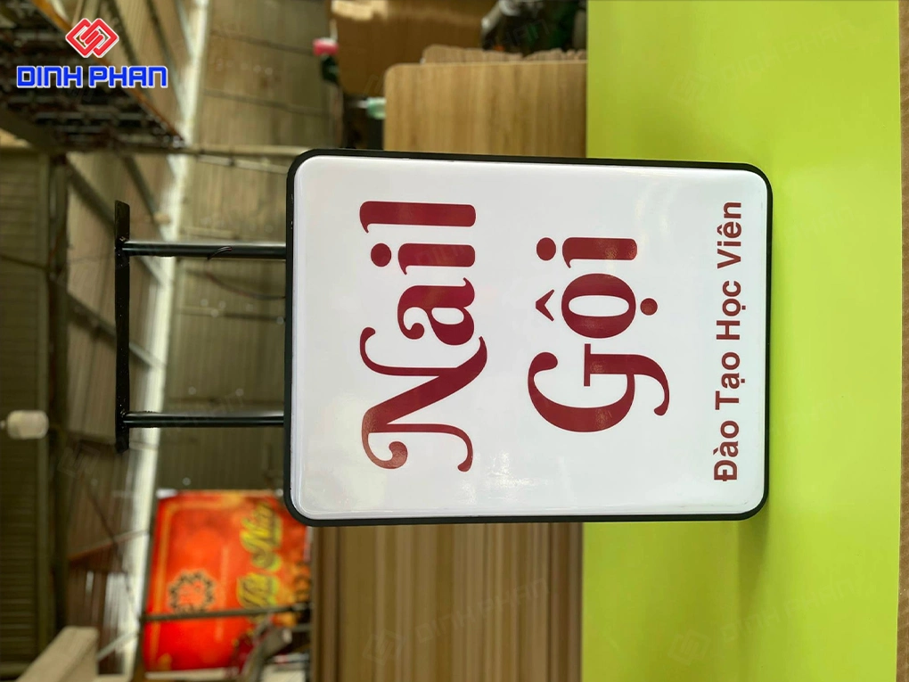 Làm bảng hiệu hộp đèn BMT