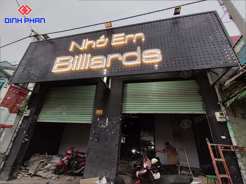 Làm bảng hiệu quảng cáo BMT