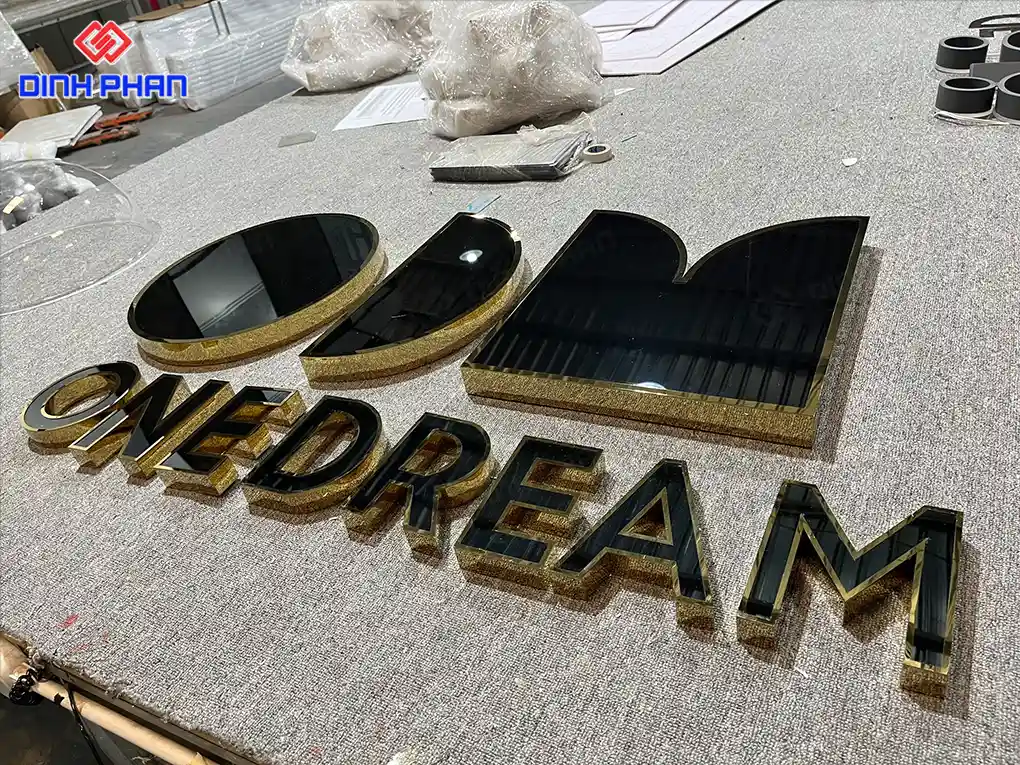 Làm chữ inox BMT