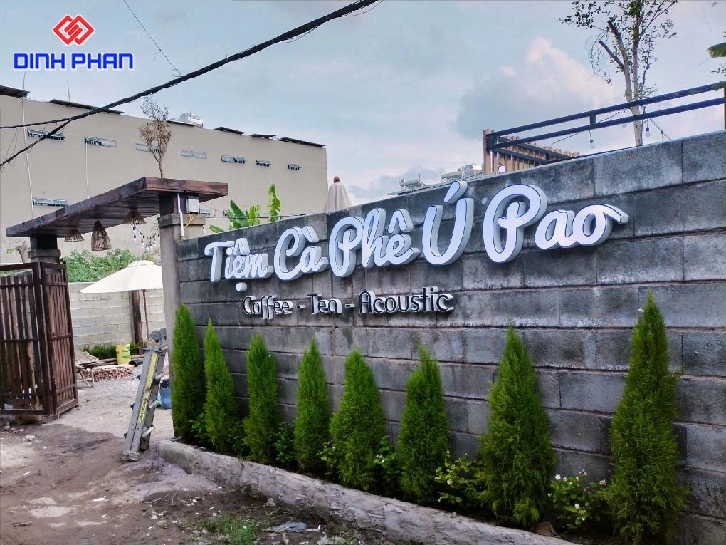 Bảng hiệu cafe Daklak