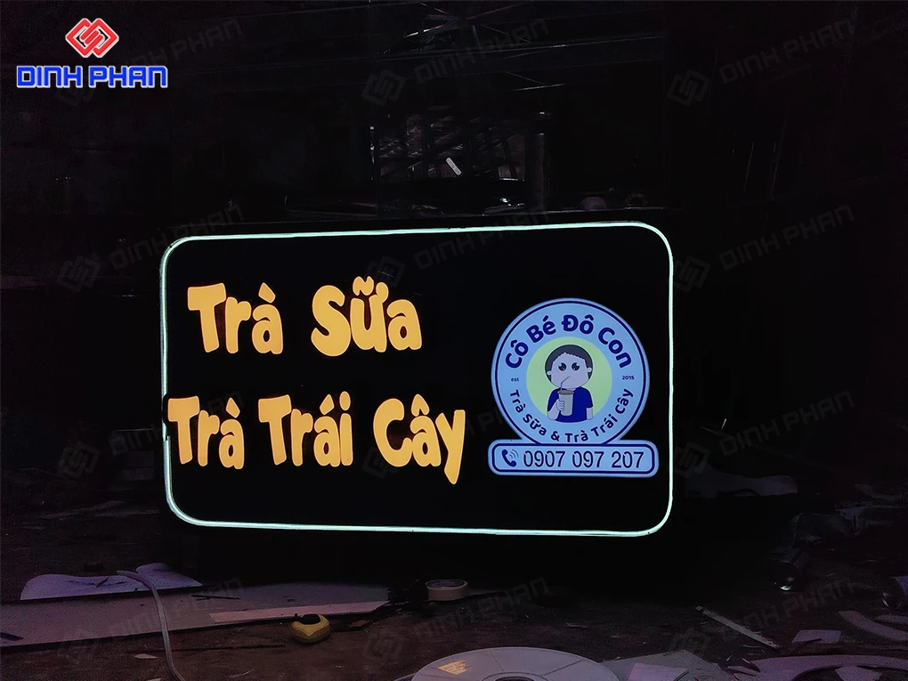 Bảng hiệu trà sữa Daklak