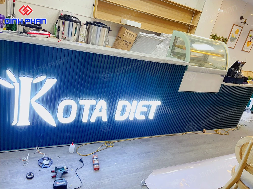 Bảng hiệu trà sữa Daklak