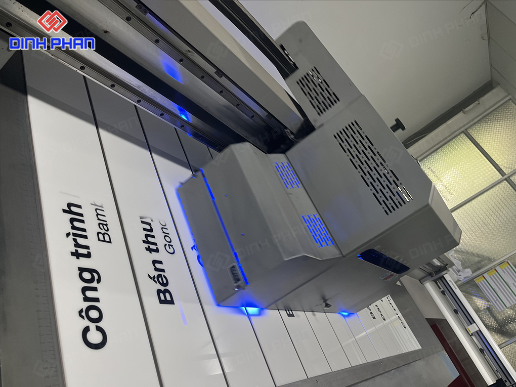 In UV trực tiếp lên mica