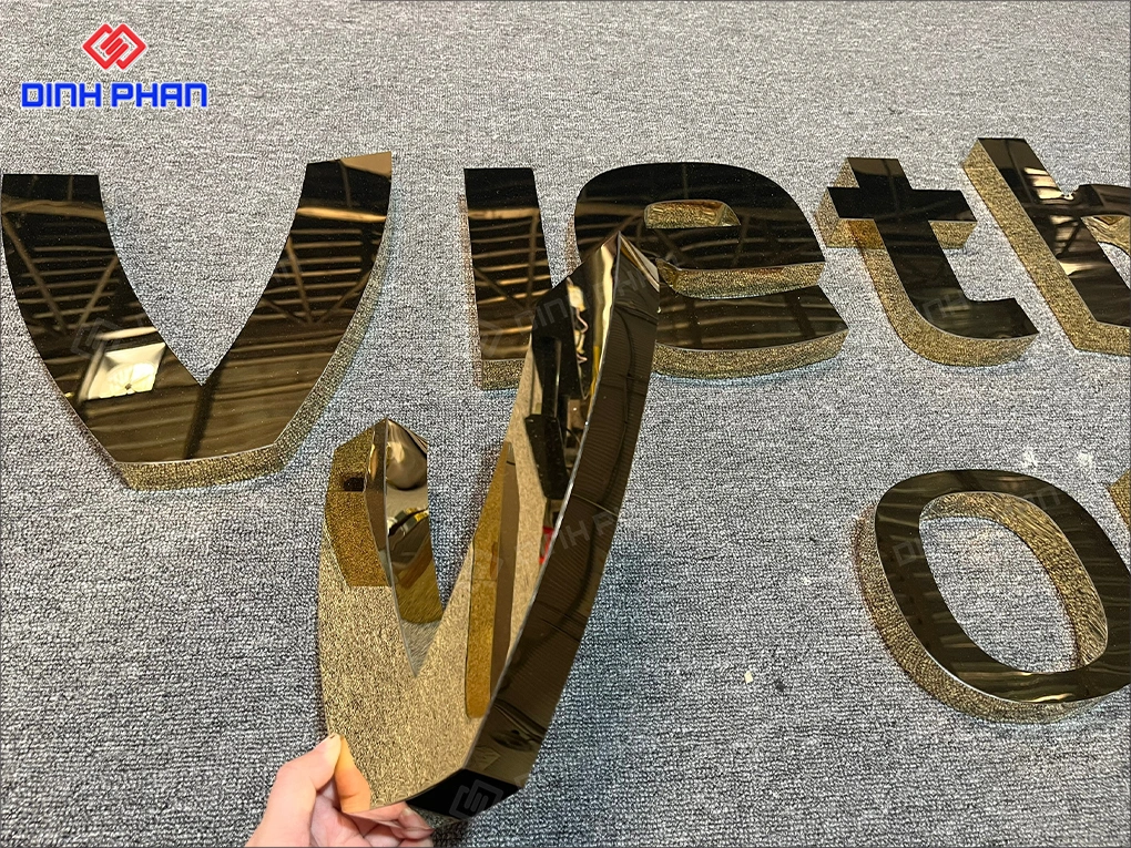 Làm bảng hiệu chữ inox BMT theo yêu cầu, giá rẻ Làm bảng hiệu chữ inox BMT