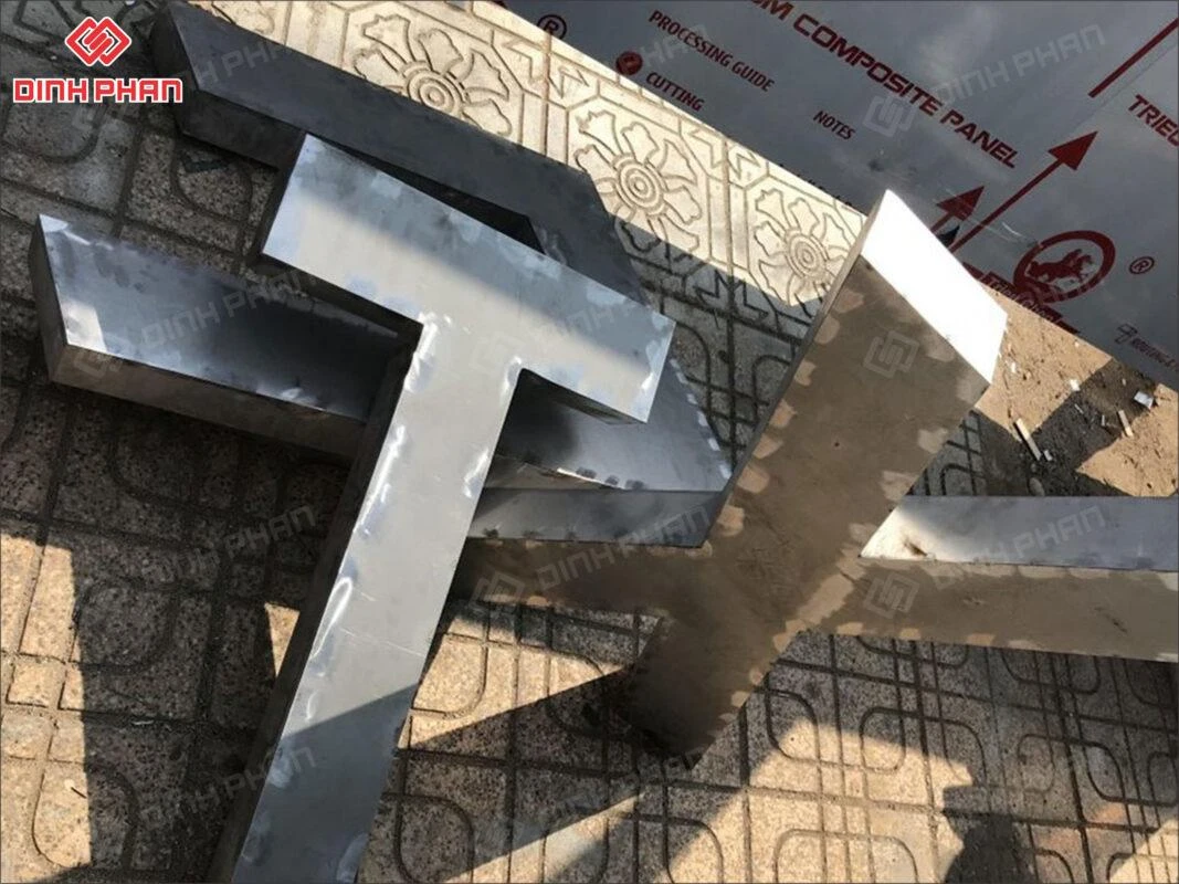 Làm chữ Tole Daklak