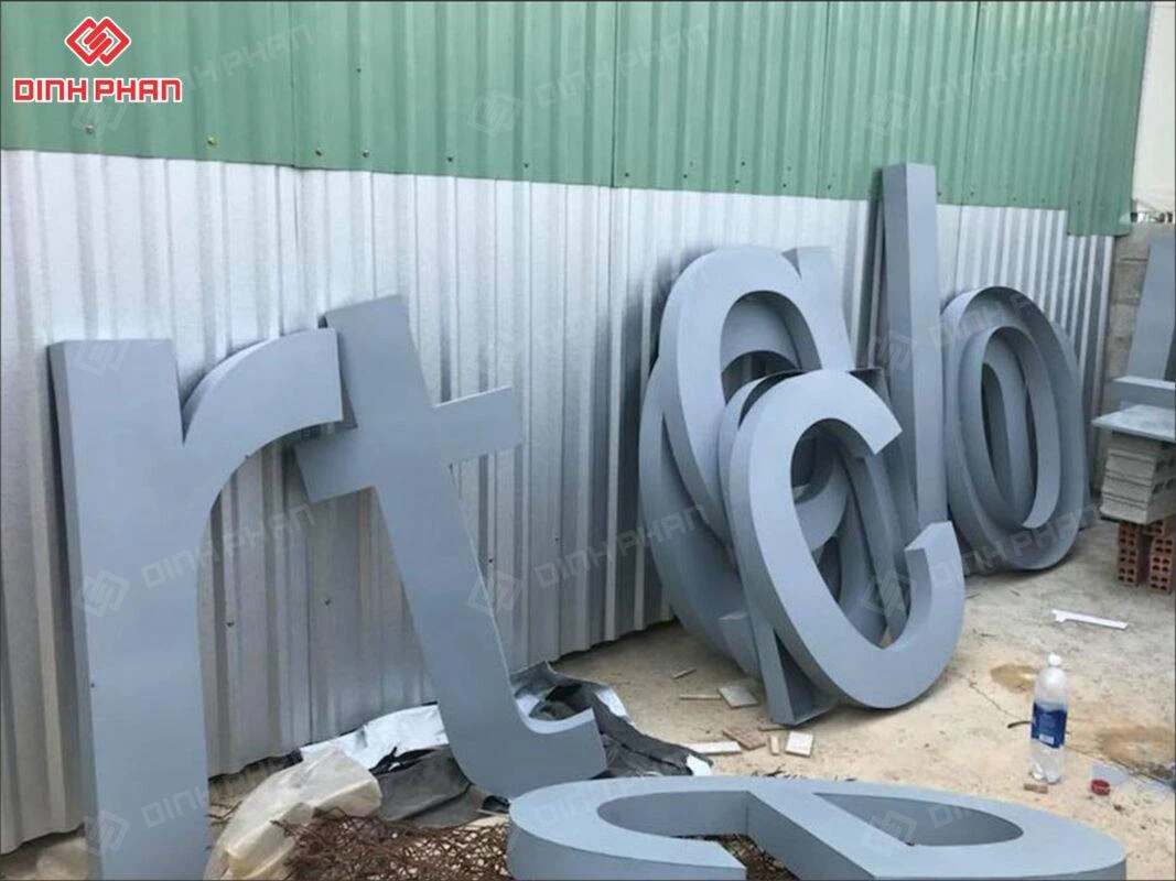 Làm chữ Tole Daklak