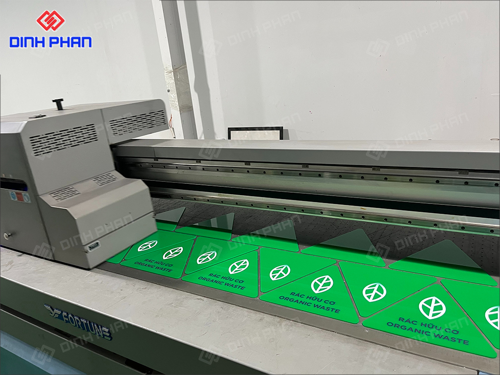 In UV mica Gia Lai màu đẹp, giá tốt, mọi kiểu dáng In UV hàng loạt bảng chỉ dẫn