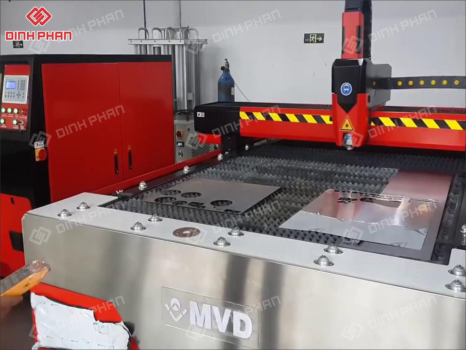 Gia công cắt laser BMT