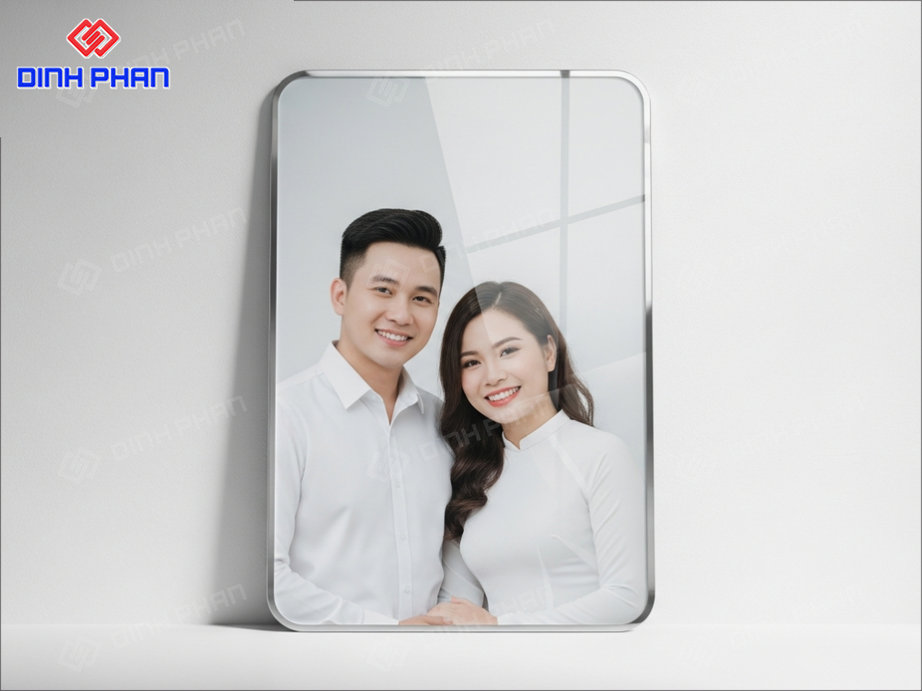 In tranh cưới BMT