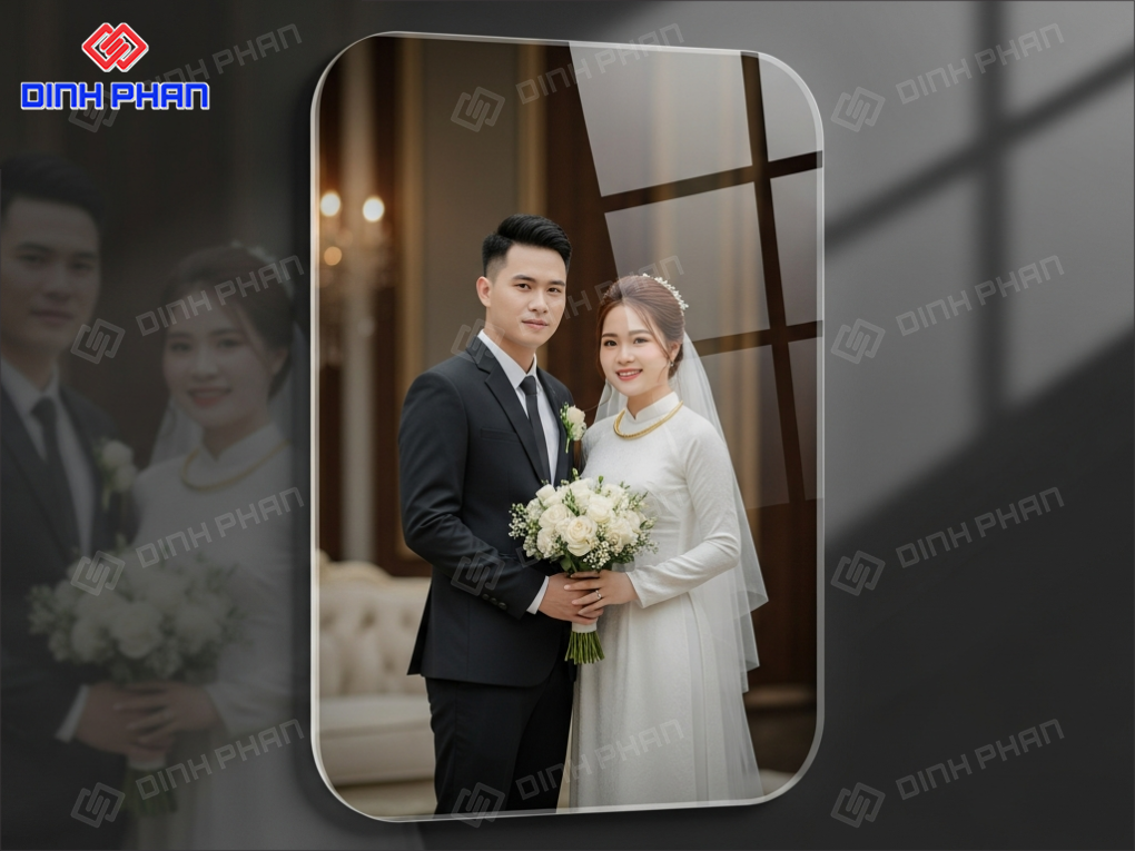 In tranh cưới BMT