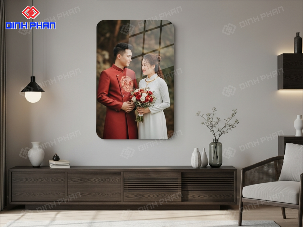 In tranh cưới BMT