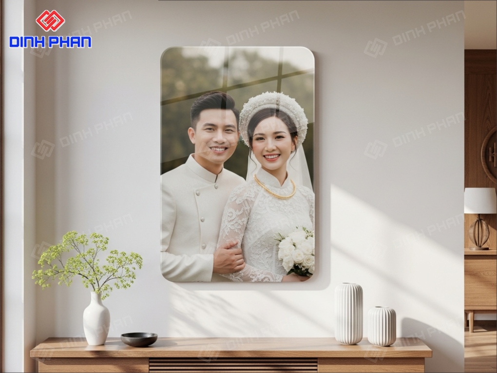 In tranh cưới BMT