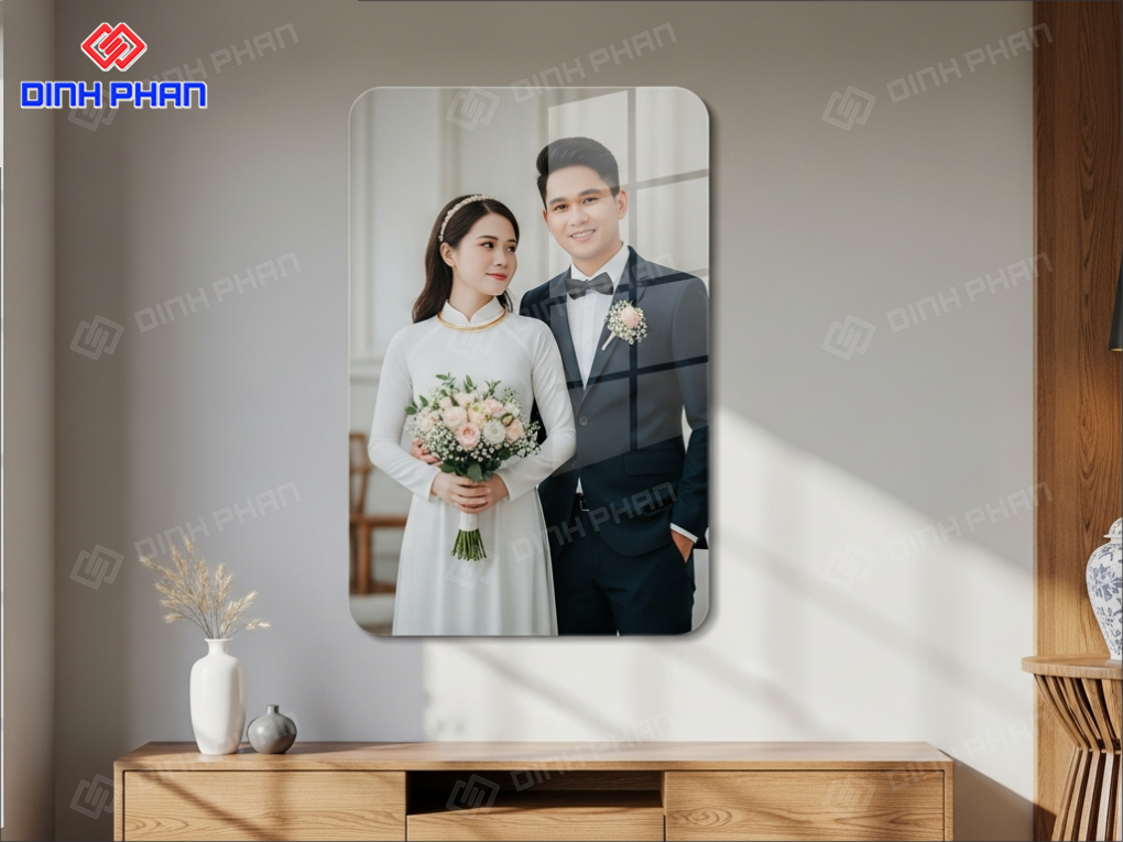 In tranh cưới BMT