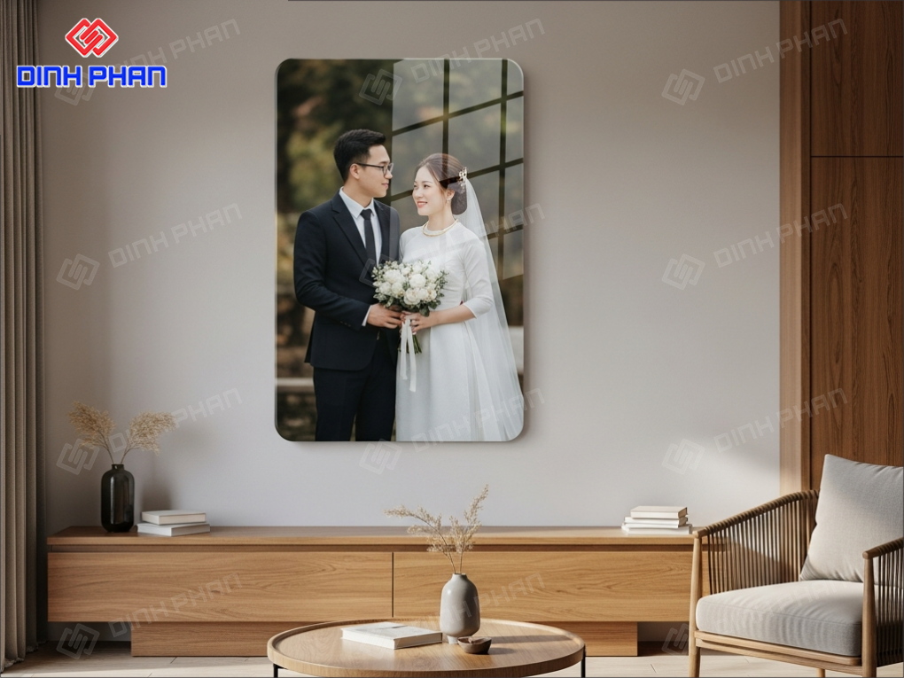 In tranh cưới BMT