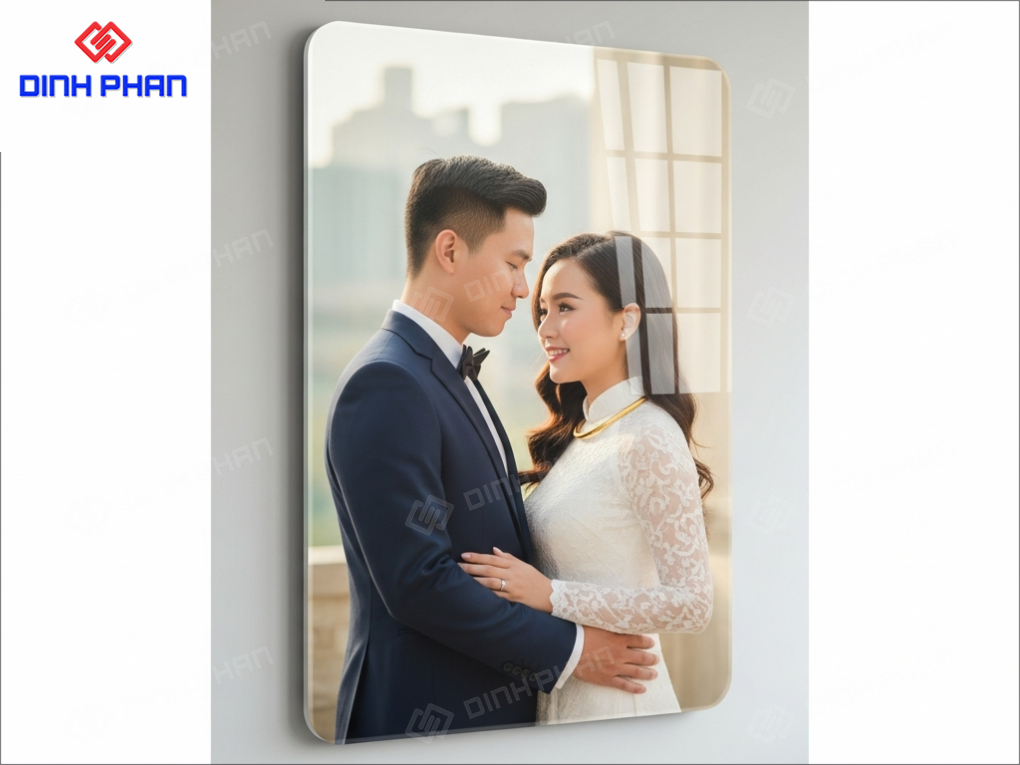 In tranh cưới BMT