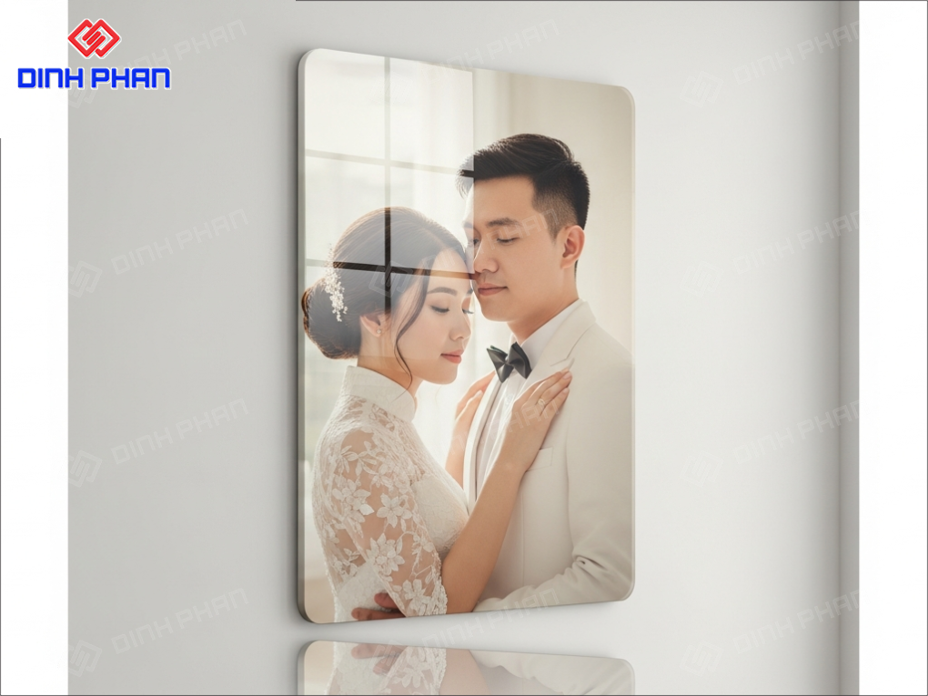 In tranh cưới BMT