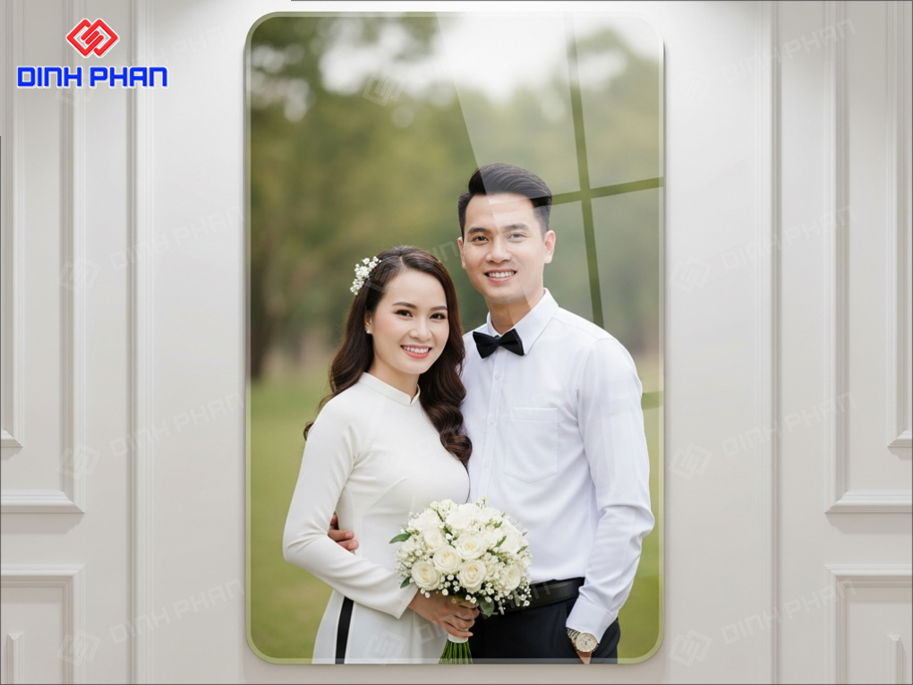 In tranh cưới BMT