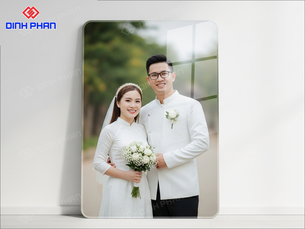 In tranh cưới BMT