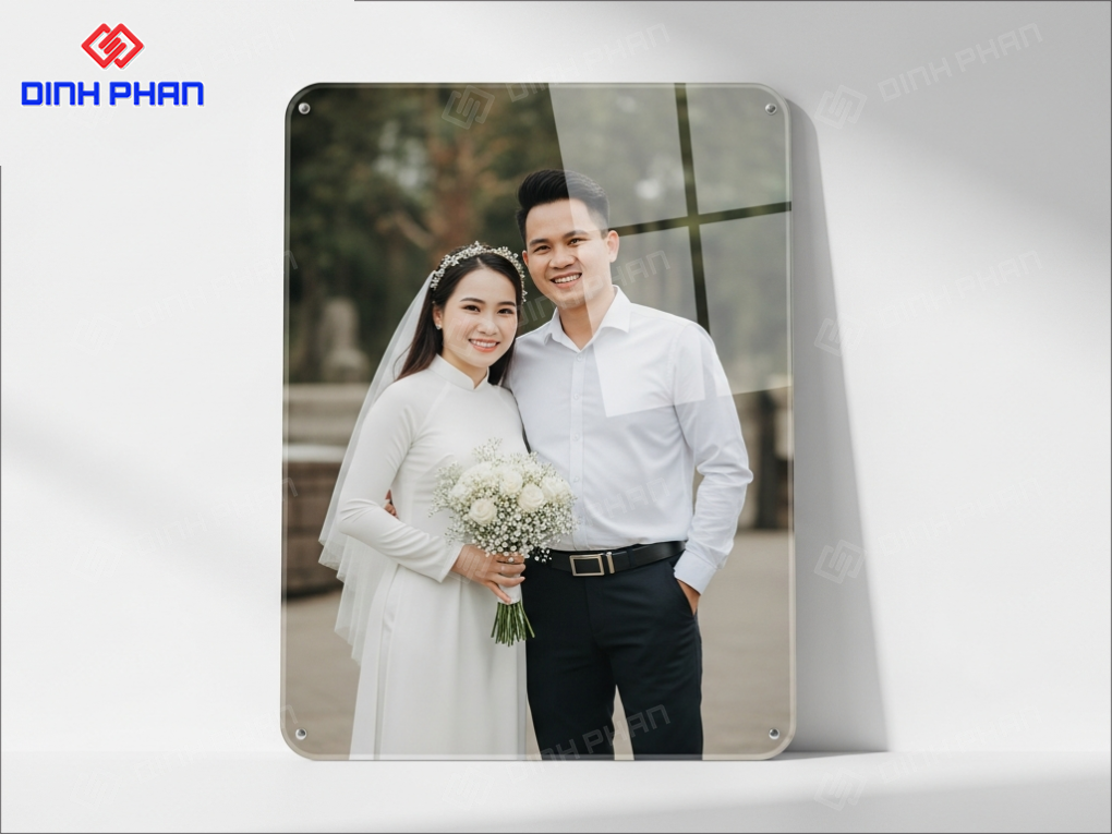 In tranh cưới BMT