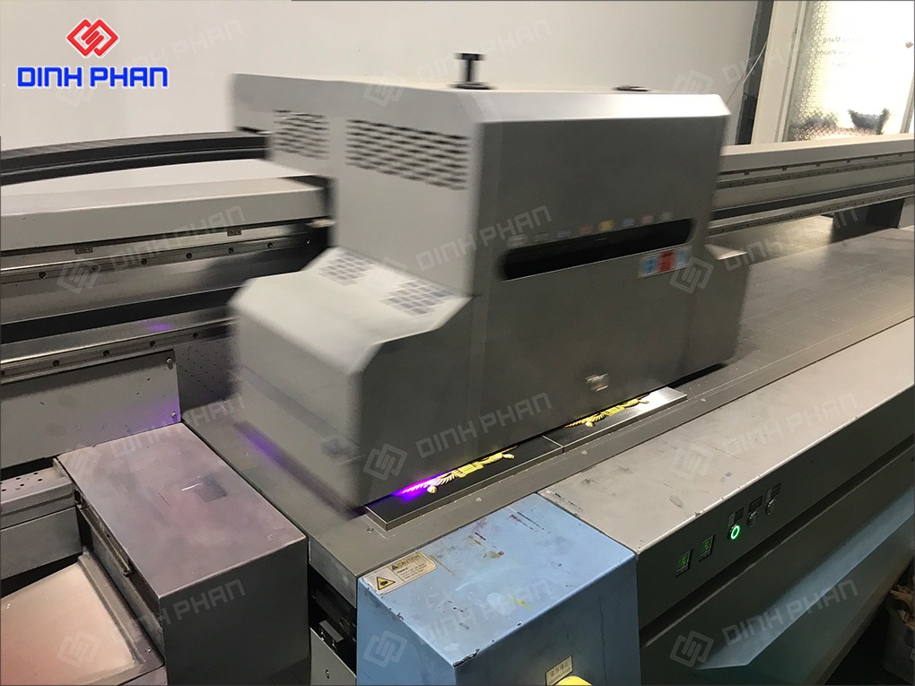 In UV phẳng Gia Lai hiện đại, sắc nét cho ấn phẩm, quảng cáo In UV phẳng Gia Lai