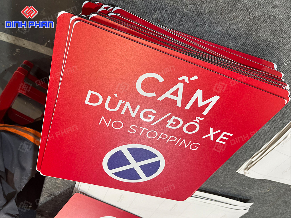 In UV phẳng Lâm Đồng hiện đại, đa dạng với nhiều vật liệu Bảng cấm in UV alu