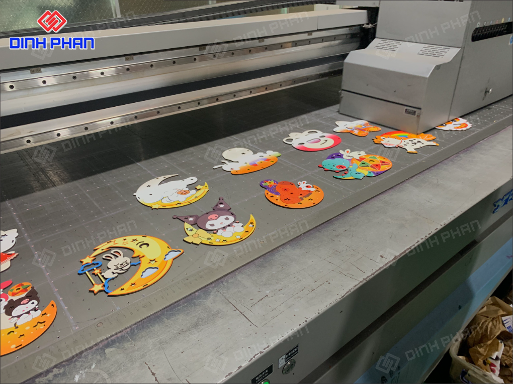 In UV phẳng Nha Trang giá rẻ, uy tín & chất lượng In UV phẳng Nha Trang
