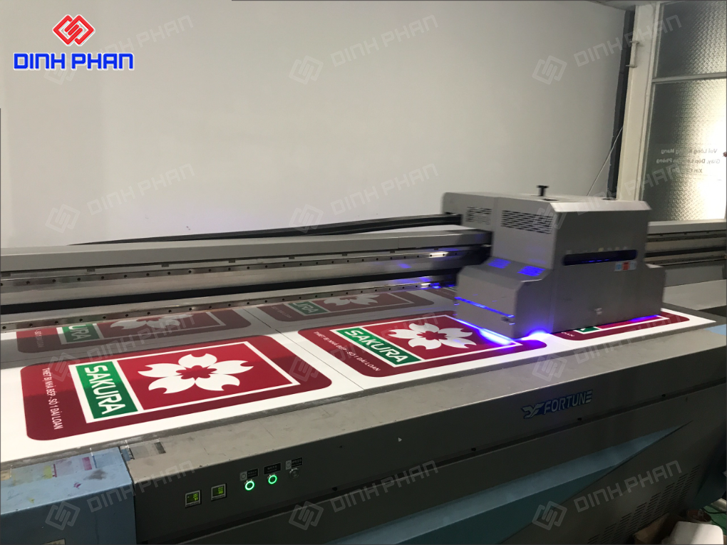 In UV phẳng Nha Trang giá rẻ, uy tín & chất lượng In UV phẳng Nha Trang