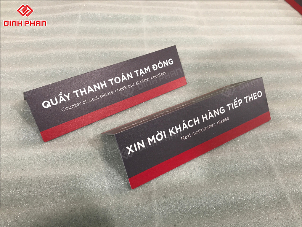 Bảng chức danh in UV 