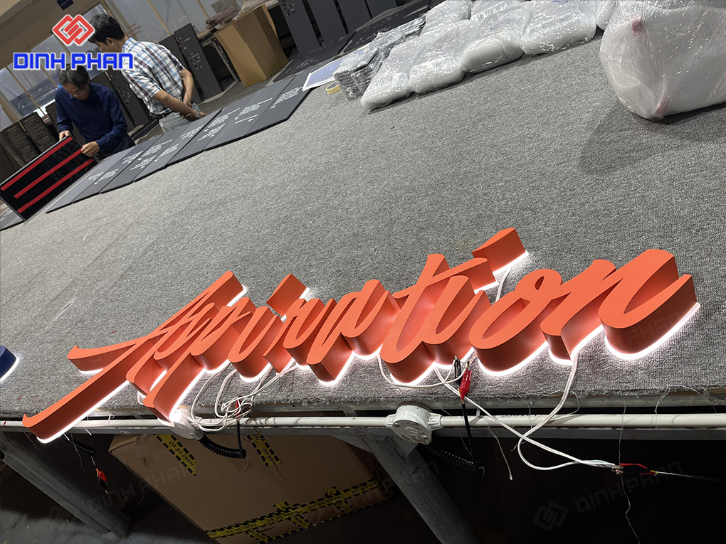 Bảng hiệu chữ inox sơn 