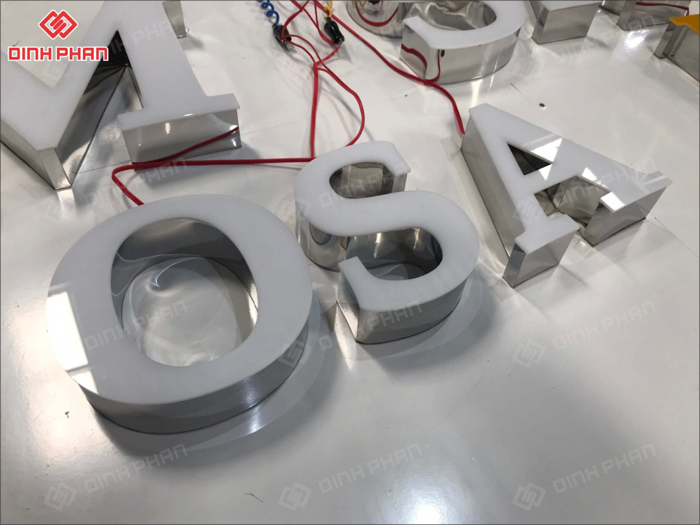 Chữ inox mặt mica gia công tại xưởng