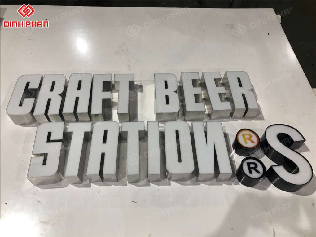 Bảng hiệu quán bia 