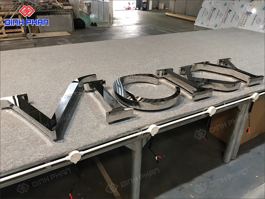 Thi công chữ inox đèn LED tại Daklak chuyên nghiệp, giá rẻ Thi công chữ inox đèn LED tại Daklak