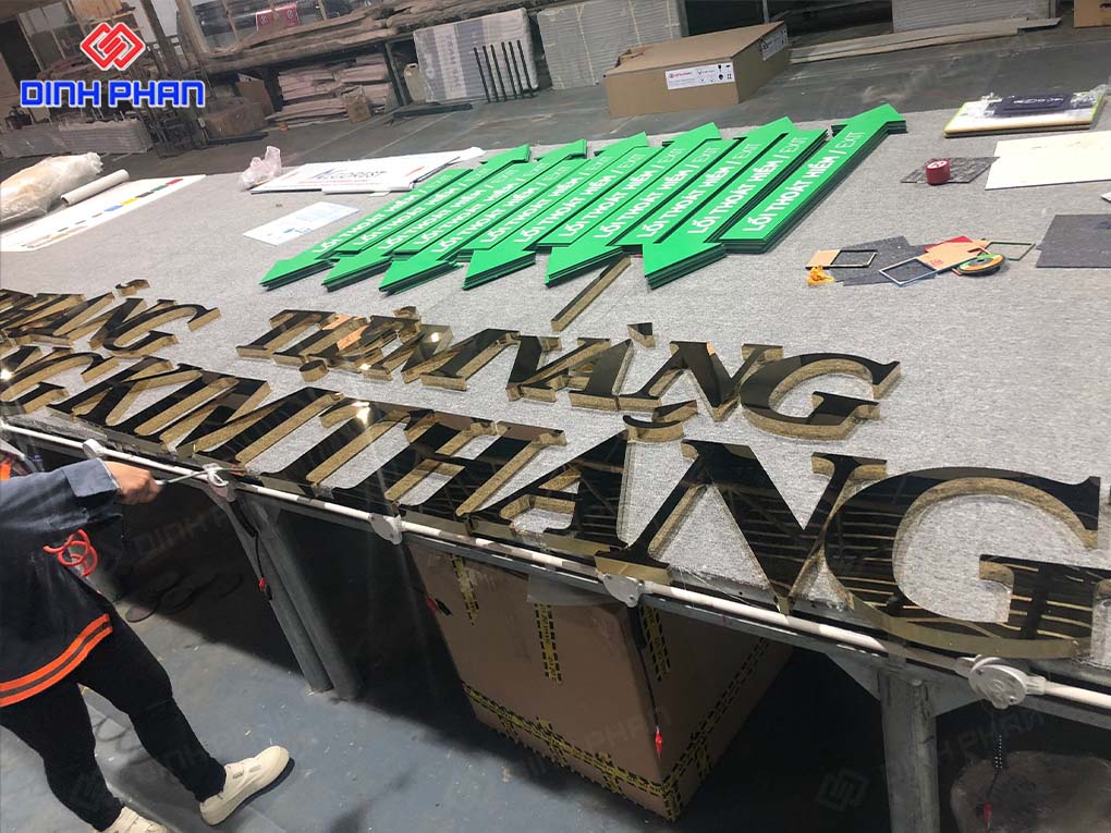 Gia công chữ inox Lâm Đồng làm bảng hiệu cao cấp Bảng hiệu tiệm vàng