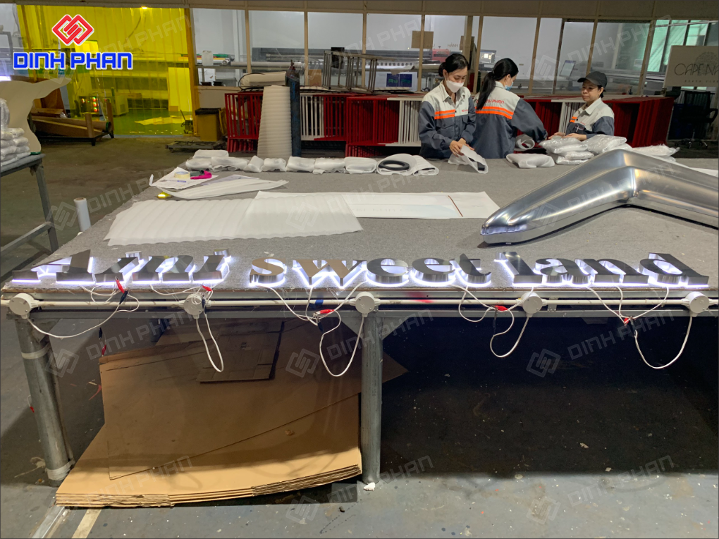 Địa chỉ gia công chữ inox sáng chân đèn LED ở BMT giá rẻ Gia công chữ inox sáng chân đèn led ở BMT