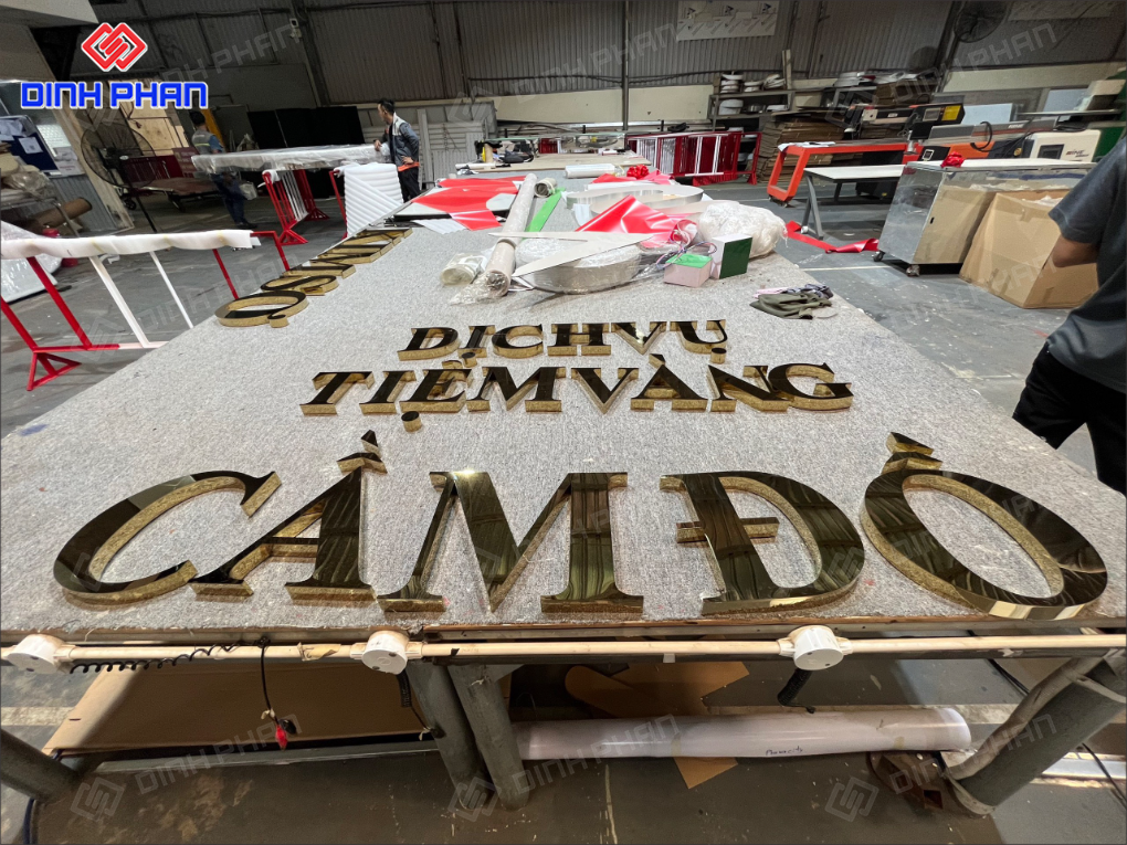 Địa chỉ gia công chữ inox sáng chân đèn LED ở BMT giá rẻ Gia công chữ inox sáng chân đèn led ở BMT