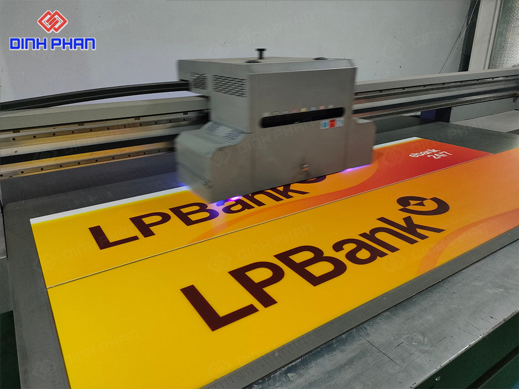 In UV Đà Lạt hiện đại, đa dạng chất liệu với giá tốt In UV bảng hiệu LP Bank